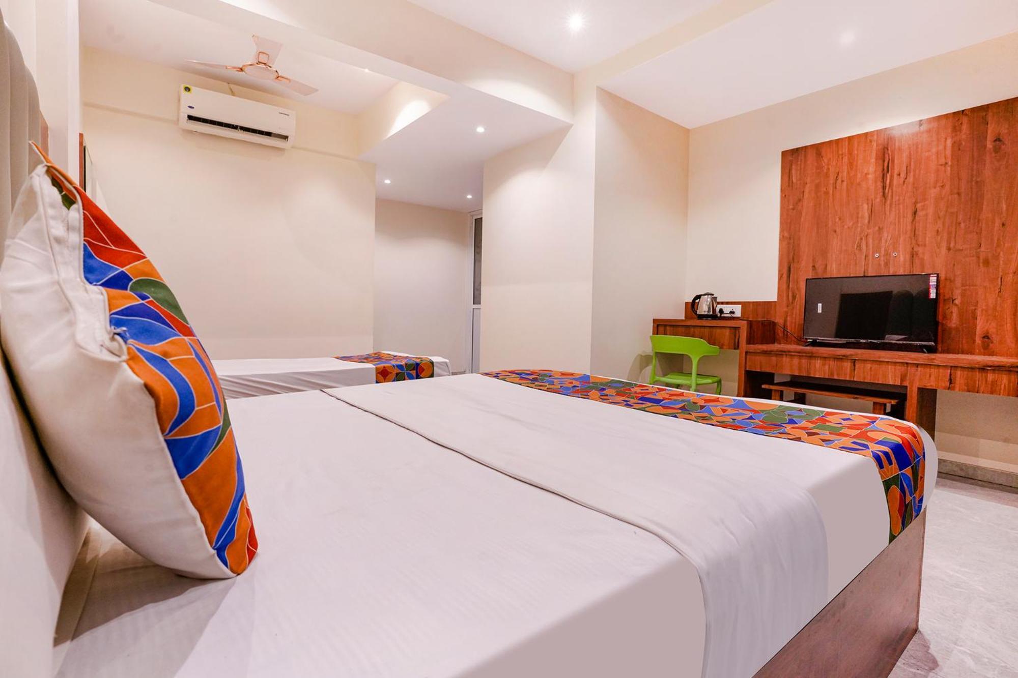 Fabexpress Utsav Residency - Nr Panvel Hotel Jāmb Buitenkant foto