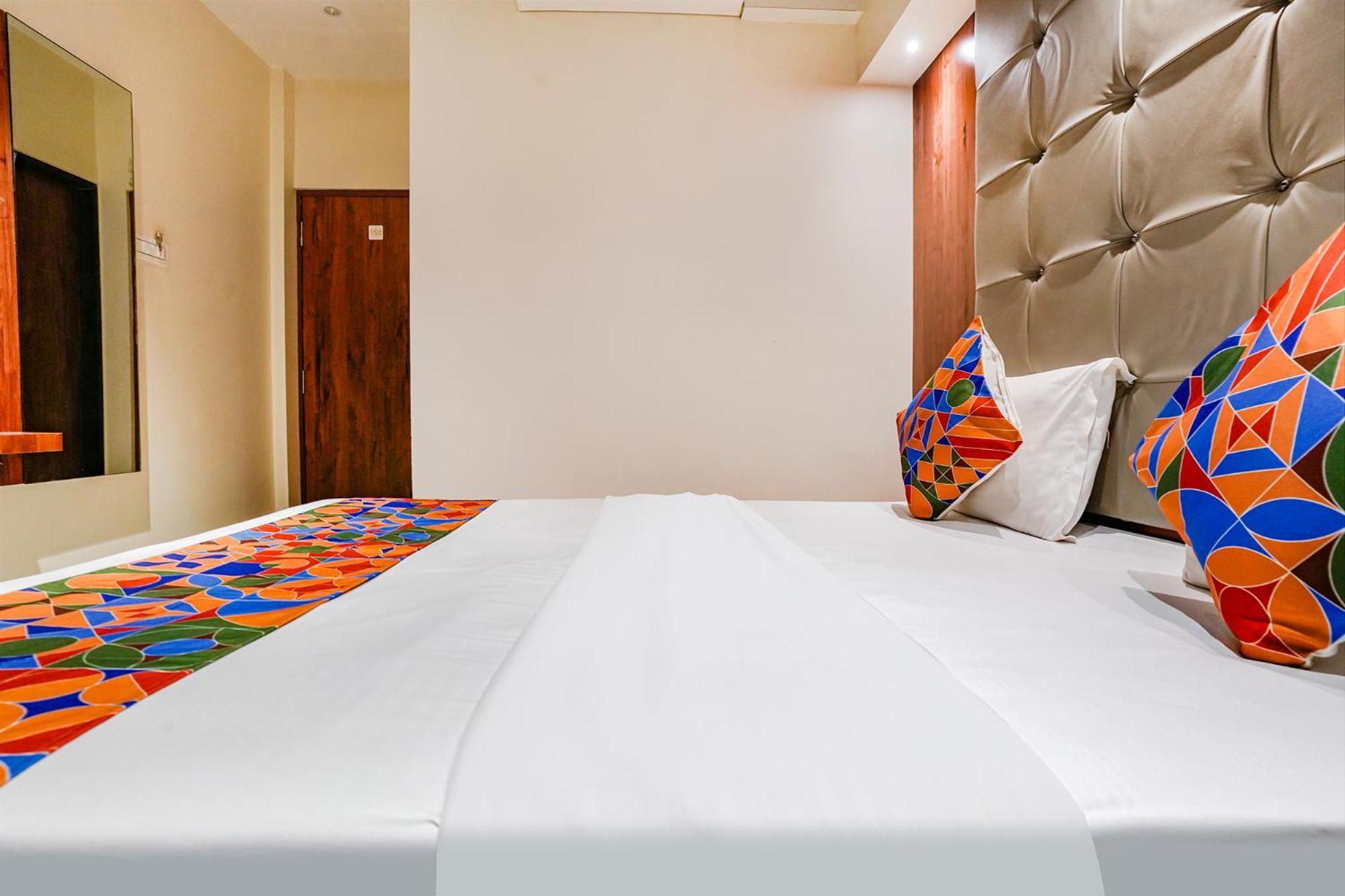 Fabexpress Utsav Residency - Nr Panvel Hotel Jāmb Buitenkant foto