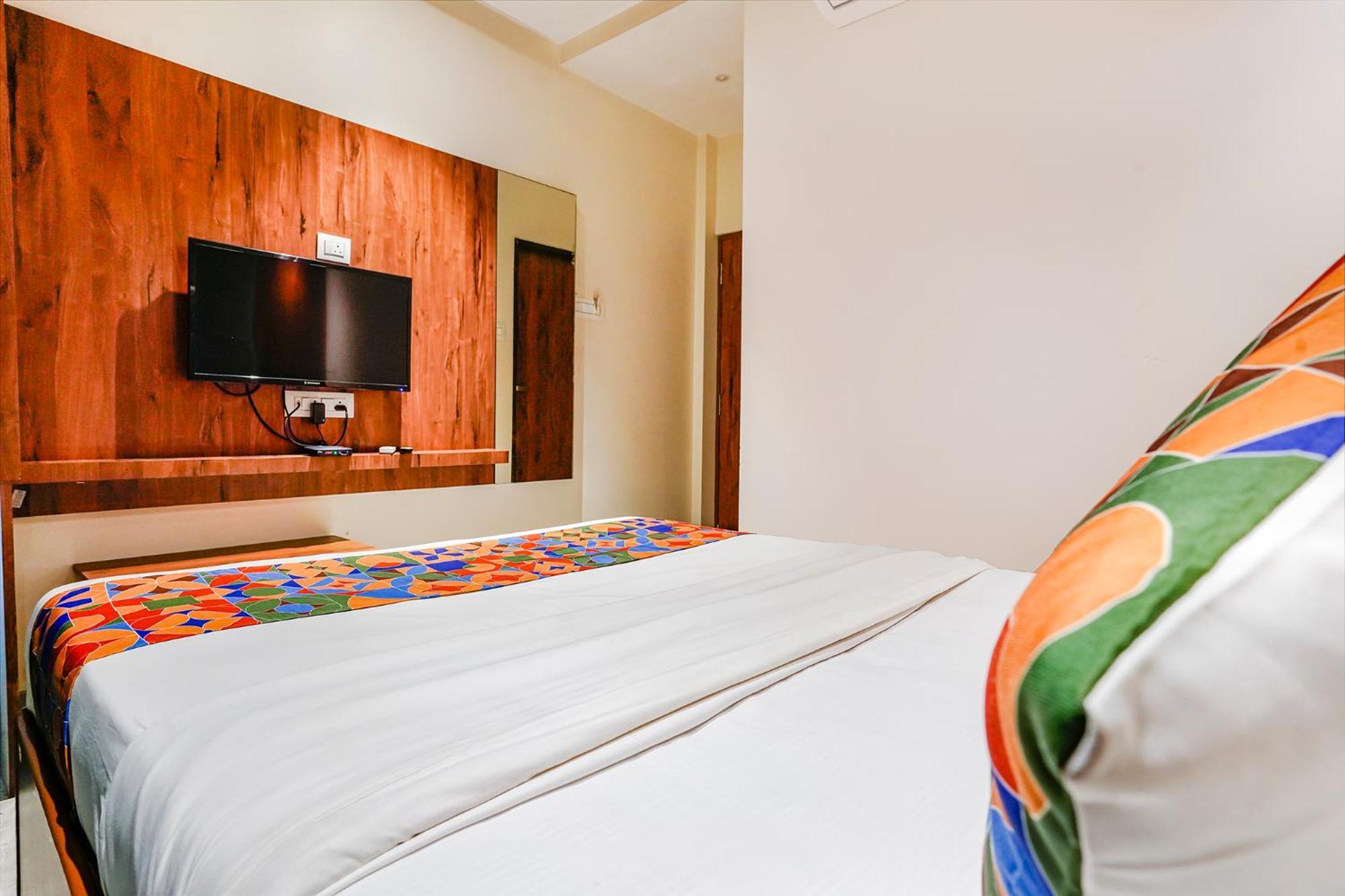 Fabexpress Utsav Residency - Nr Panvel Hotel Jāmb Buitenkant foto