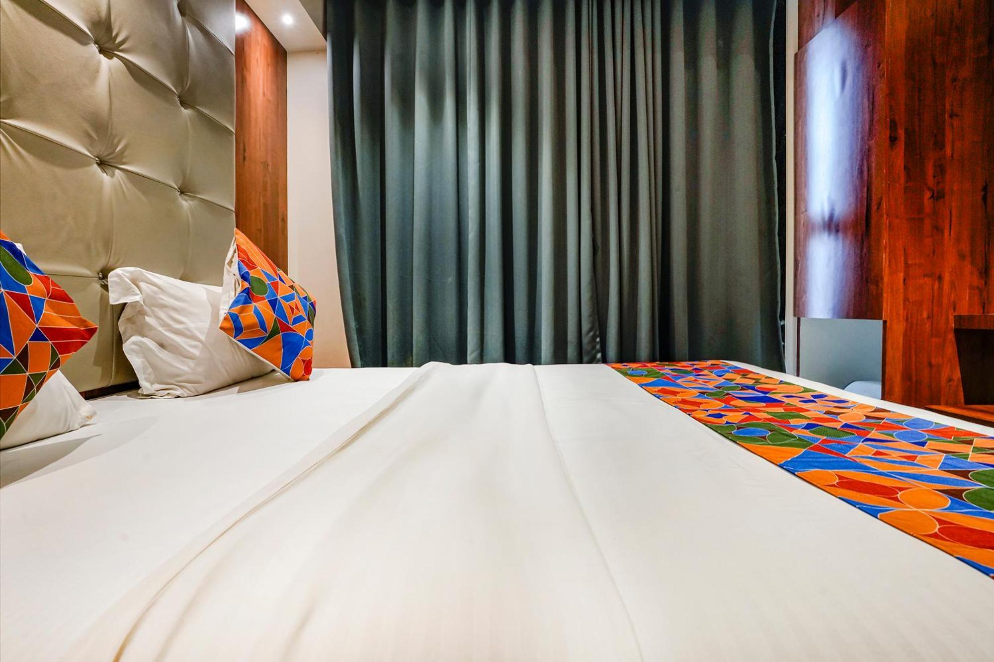 Fabexpress Utsav Residency - Nr Panvel Hotel Jāmb Buitenkant foto